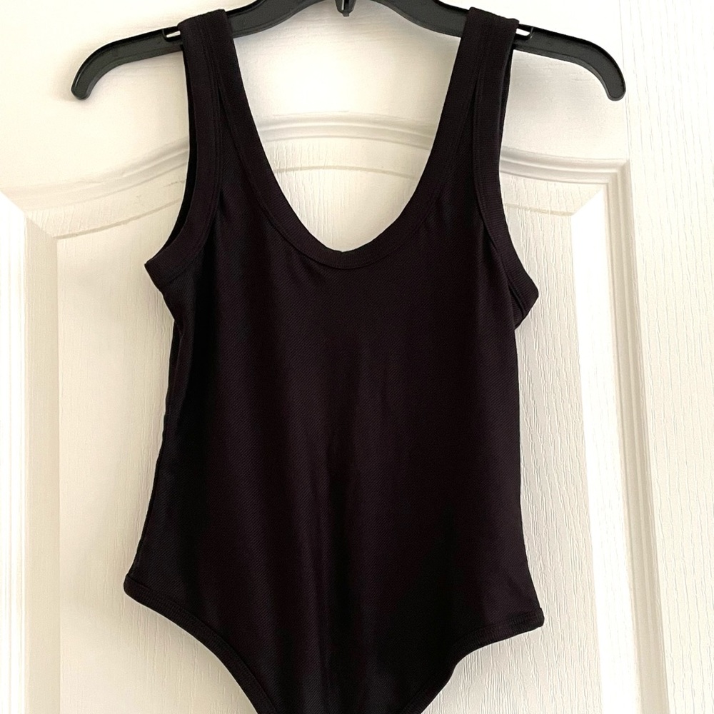 Uniqlo X Alexander Wang Ribbed Scoopneck Bodysuit Black Medium - Picture 3 of 6
